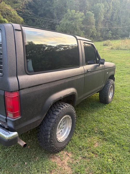 1988 Ford Bronco 4th Gen - Image 3 of 9