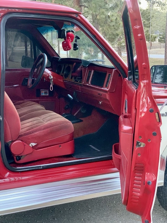 1988 Ford Bronco 4th Gen - Image 5 of 20