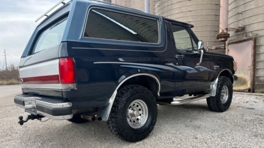 1988 Ford Bronco 4th Gen - Image 2 of 31