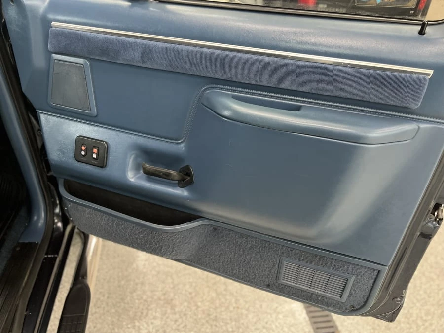1988 Ford Bronco 4th Gen - Image 30 of 31