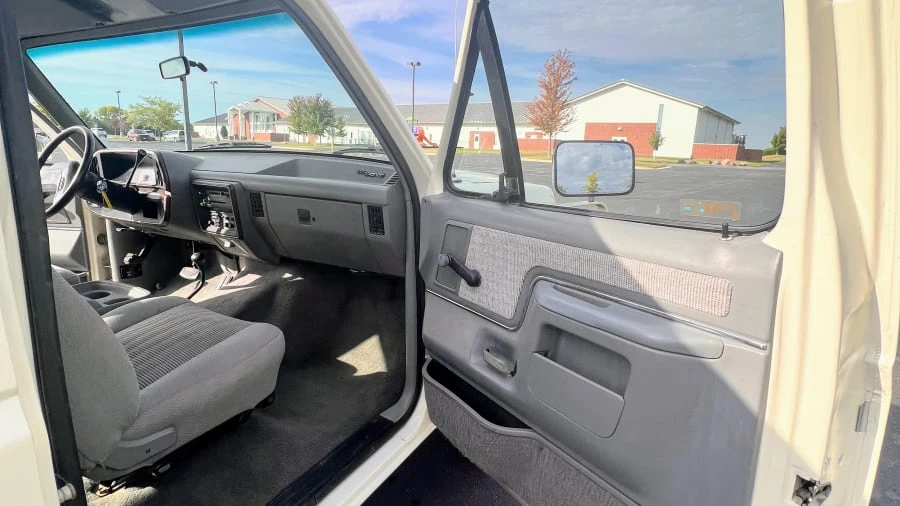 1988 Ford Bronco 4th Gen - Image 9 of 15