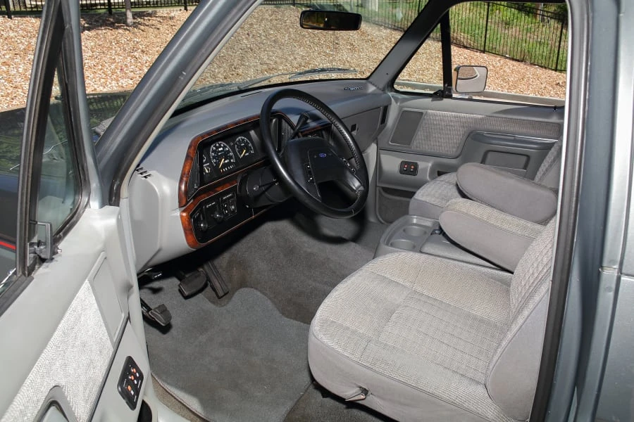 1988 Ford Bronco 4th Gen - Image 16 of 30
