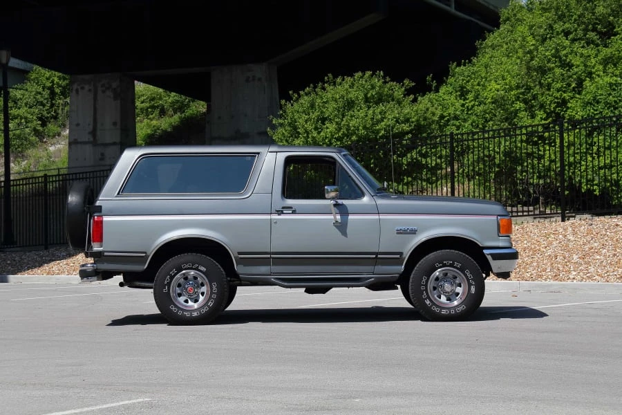 1988 Ford Bronco 4th Gen - Image 2 of 30