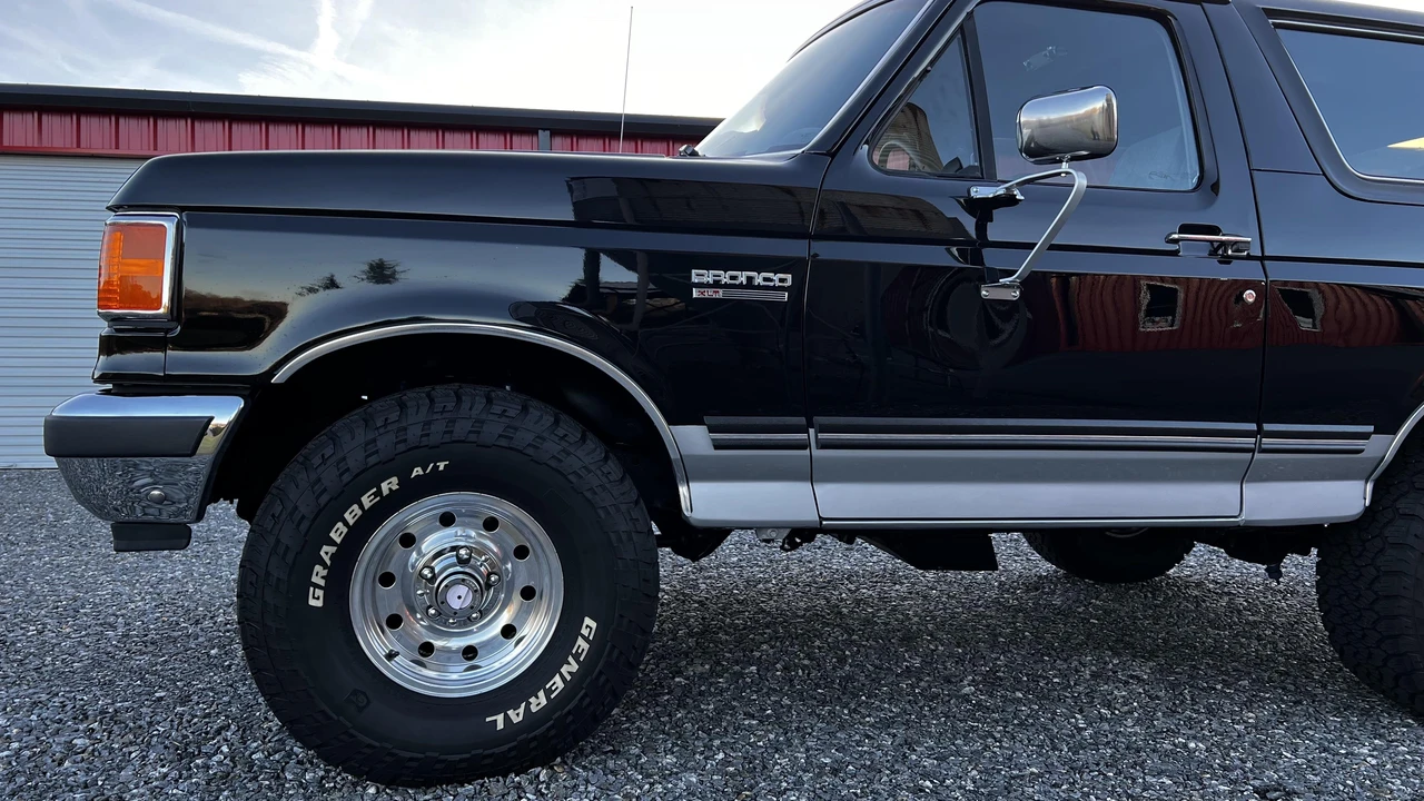 1988 Ford Bronco 4th Gen - Image 17 of 31