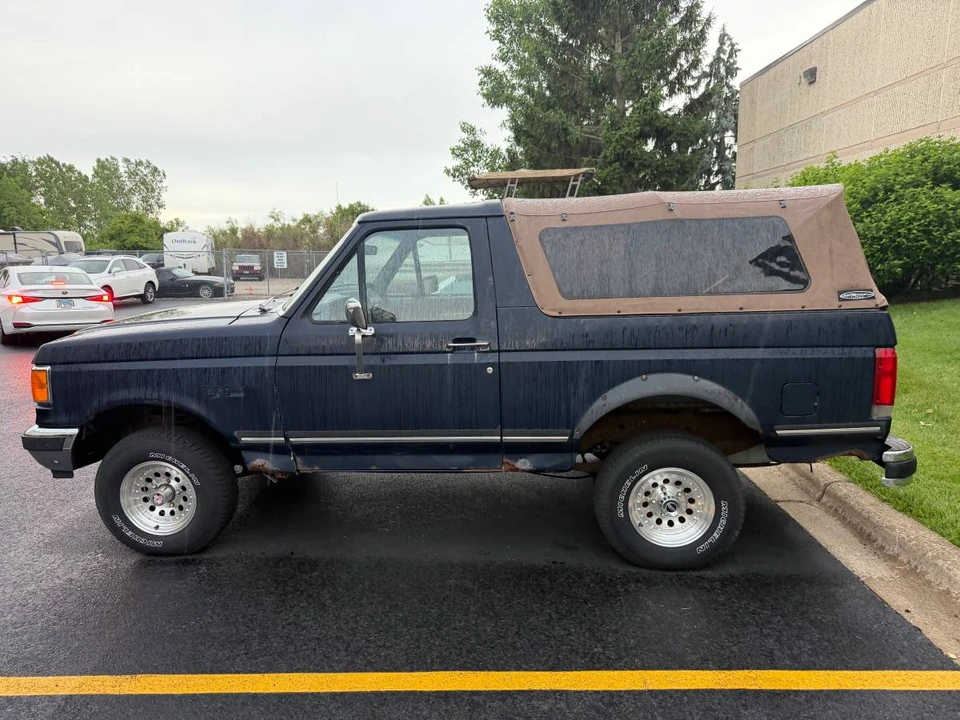 1988 Ford Bronco 4th Gen - Image 2 of 7