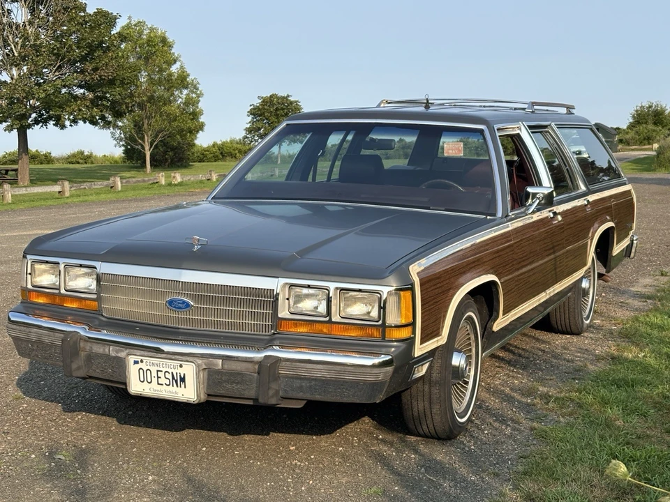 1988 Ford Country Squire - Image 9 of 10
