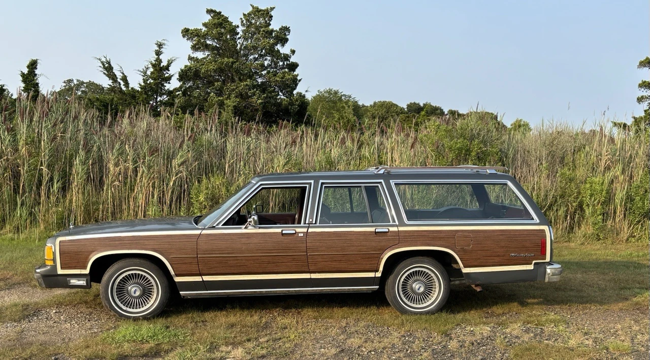 1988 Ford Country Squire - Image 2 of 10