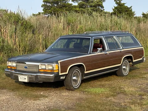 1988 Ford Country Squire LX