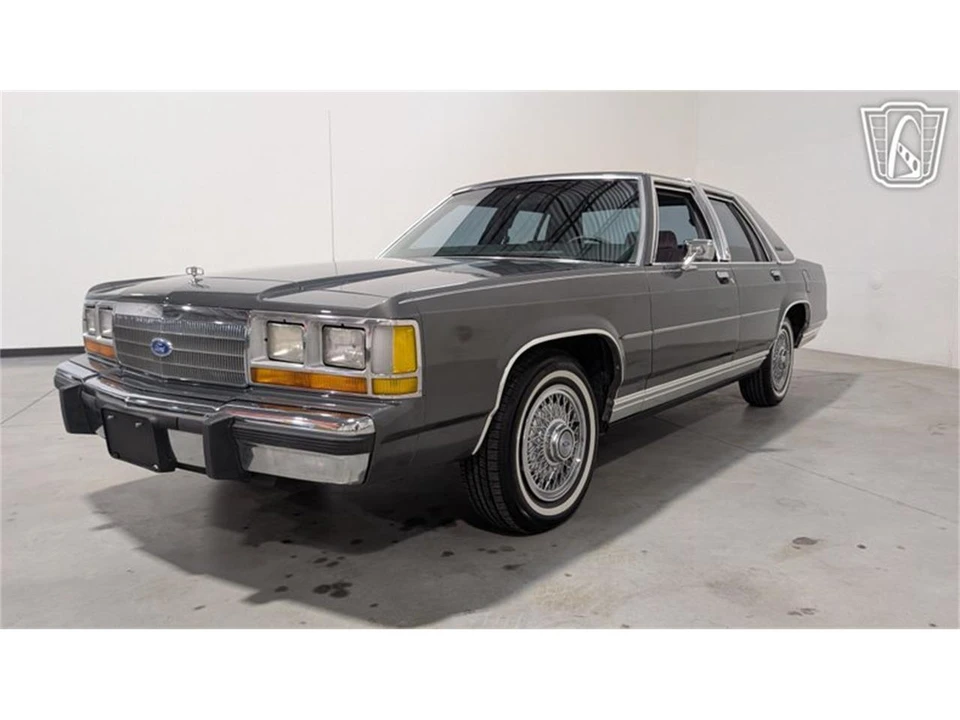 1988 Ford Crown Victoria - Image 3 of 31