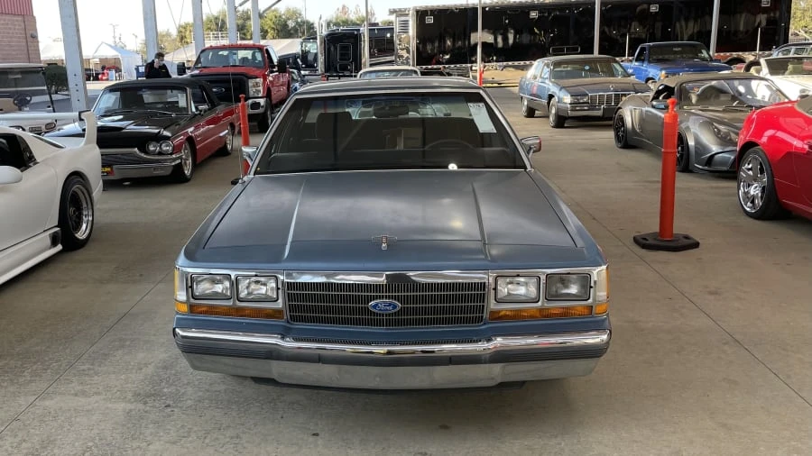 1988 Ford Crown Victoria - Image 2 of 7