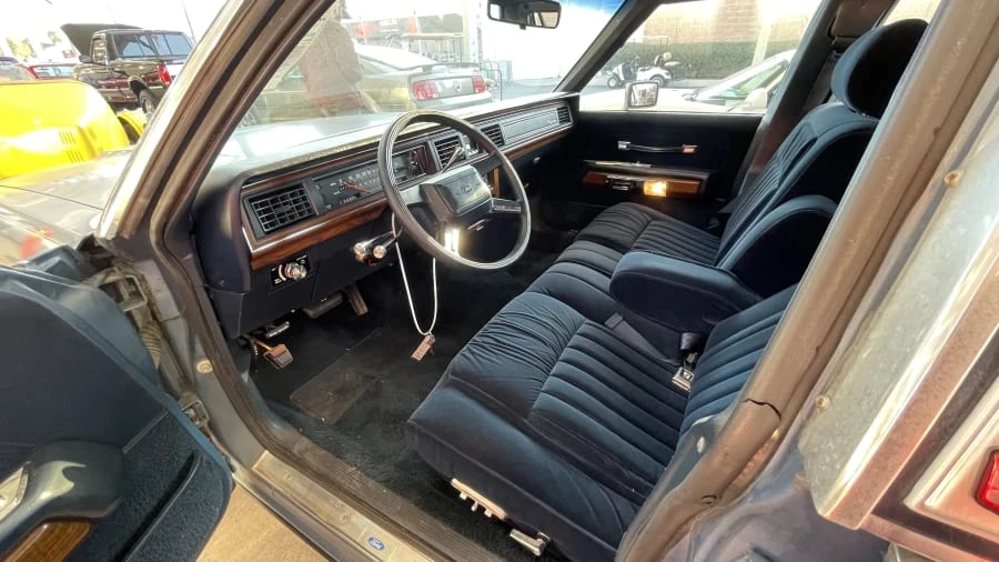 1988 Ford Crown Victoria - Image 6 of 7