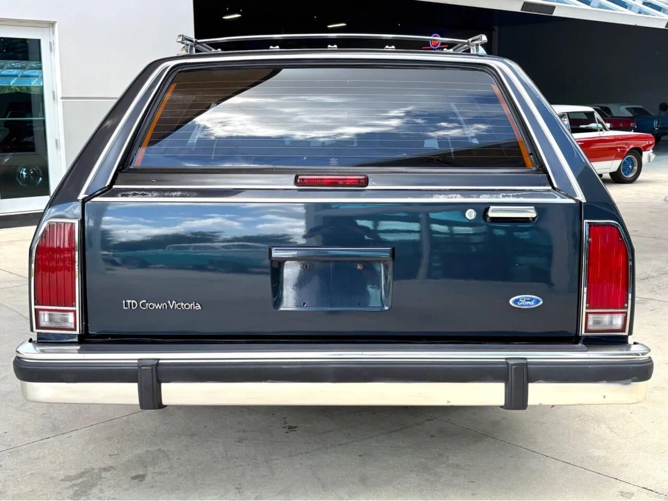 1988 Ford Crown Victoria - Image 7 of 31
