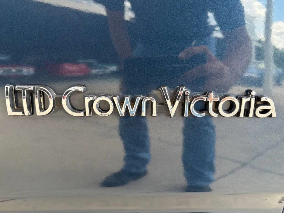 1988 Ford Crown Victoria - Image 22 of 31