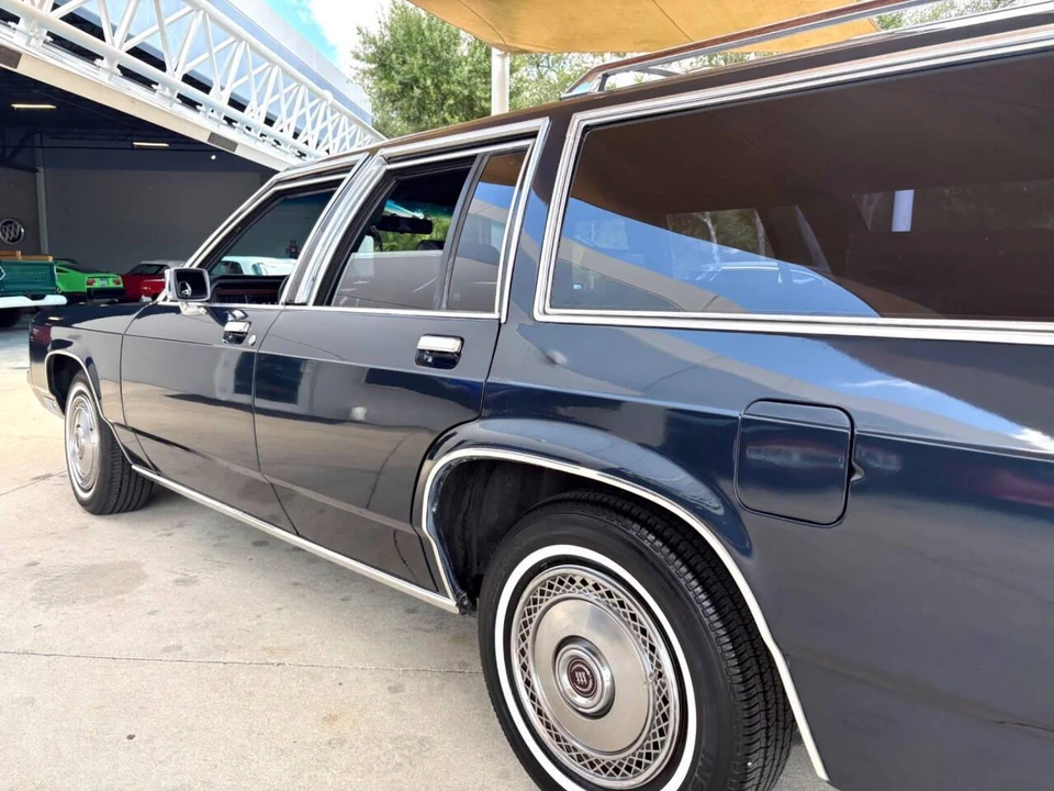 1988 Ford Crown Victoria - Image 14 of 31