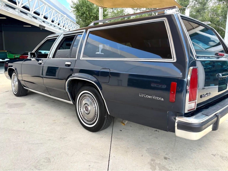 1988 Ford Crown Victoria - Image 15 of 31