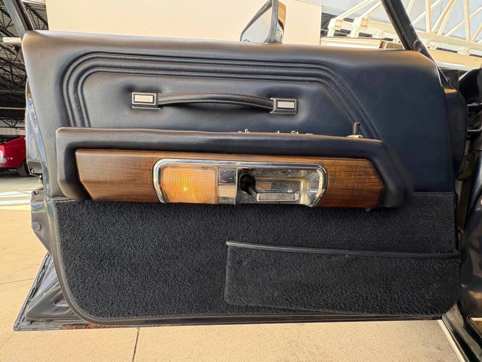 1988 Ford Crown Victoria - Image 23 of 31