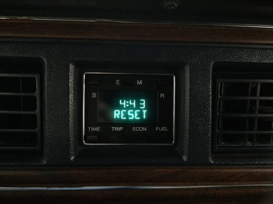 1988 Ford Crown Victoria - Image 18 of 22