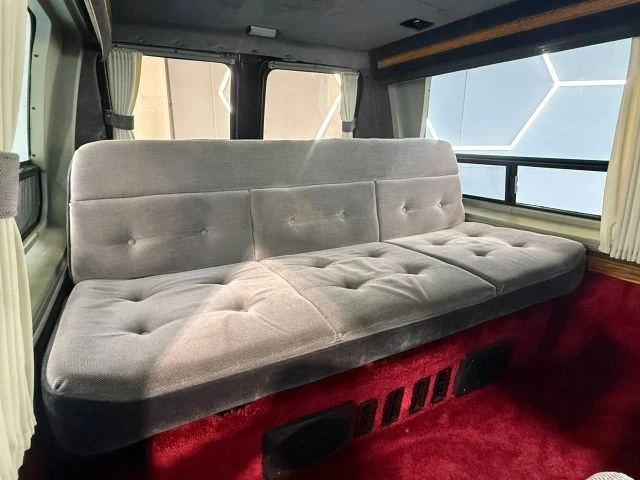 1988 Ford Econoline Van - Image 30 of 31