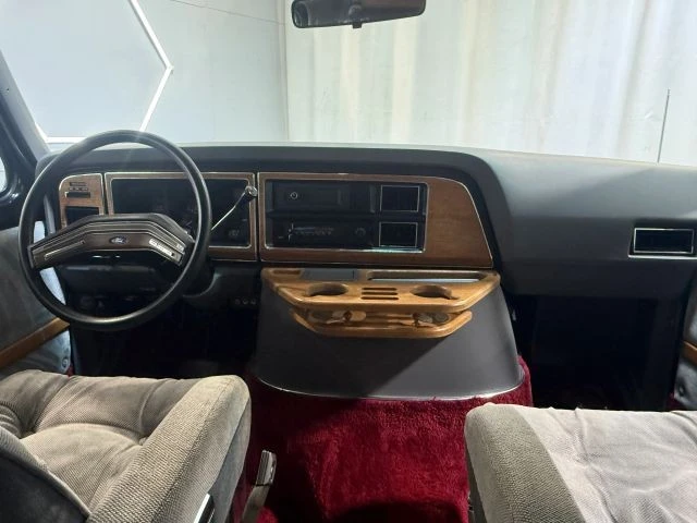 1988 Ford Econoline Van - Image 16 of 31