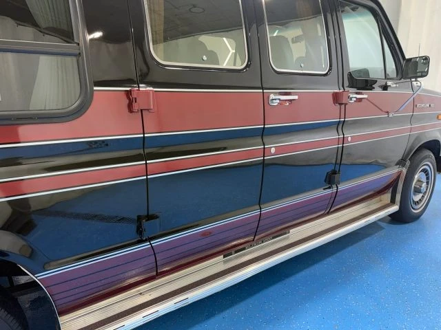 1988 Ford Econoline Van - Image 12 of 31