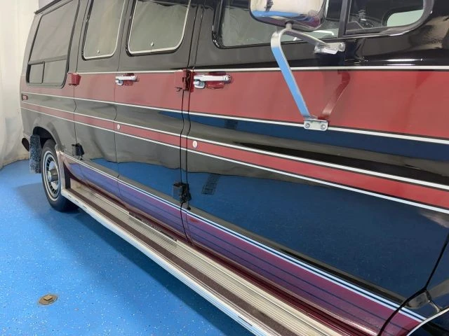 1988 Ford Econoline Van - Image 11 of 31