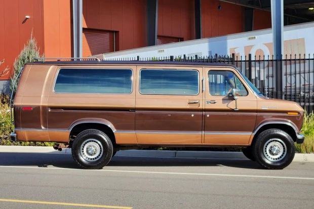 1988 Ford Econoline Van - Image 3 of 8