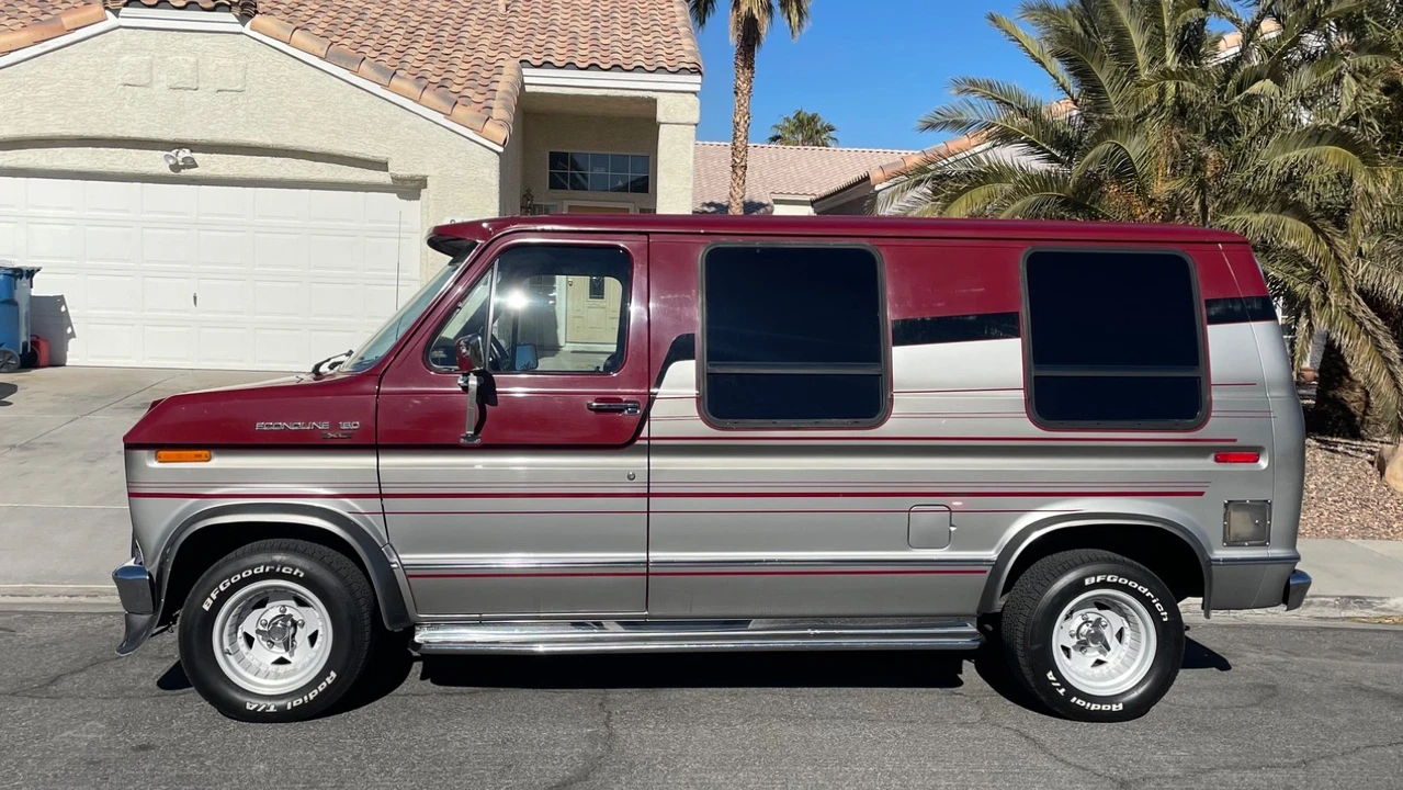 1988 Ford Econoline Van - Image 3 of 16