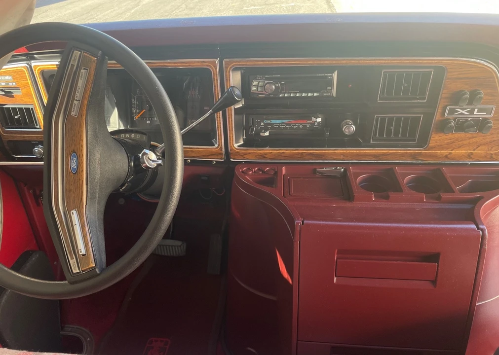 1988 Ford Econoline Van - Image 8 of 16