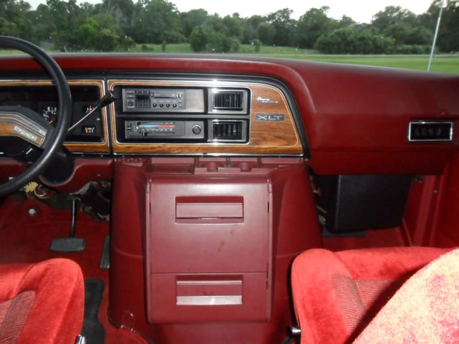 1988 Ford Econoline Van - Image 10 of 24