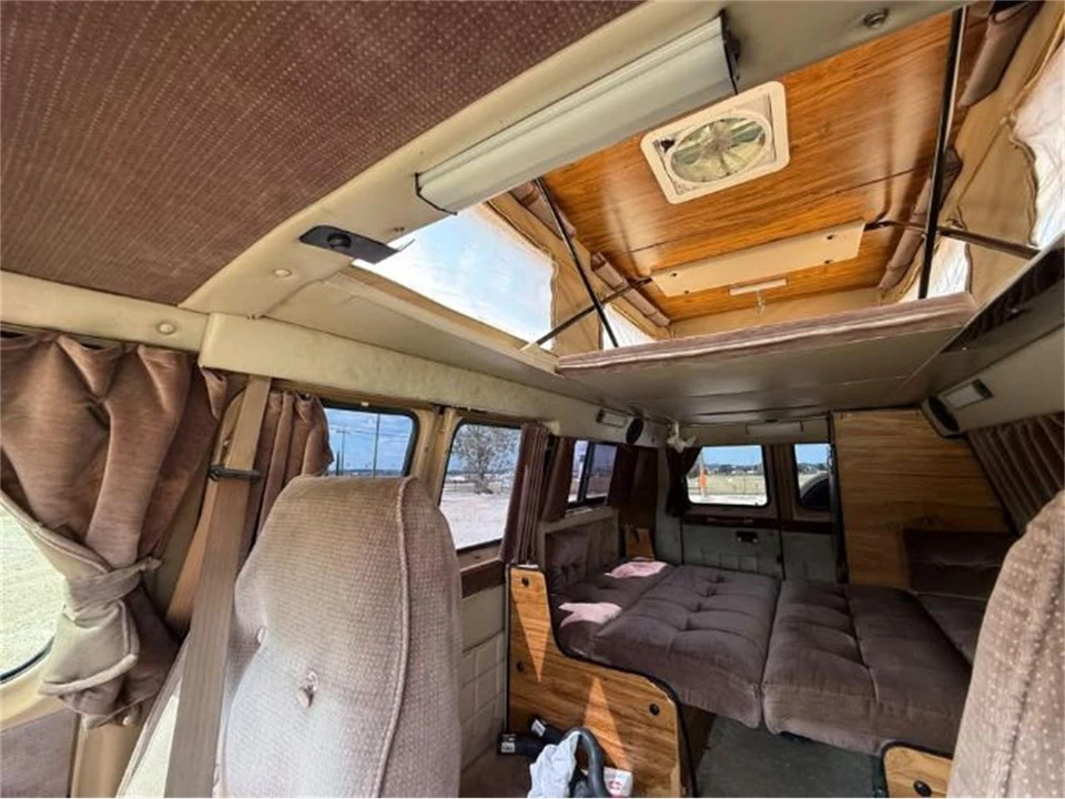 1988 Ford Econoline Van - Image 2 of 21