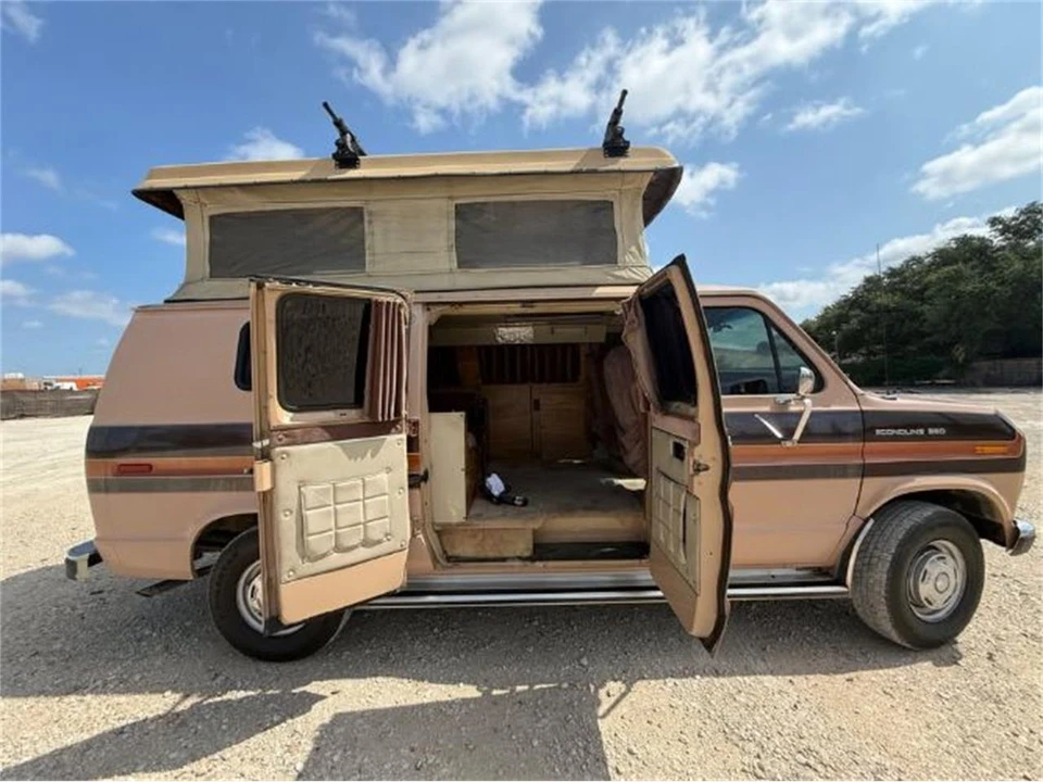 1988 Ford Econoline Van - Image 14 of 21