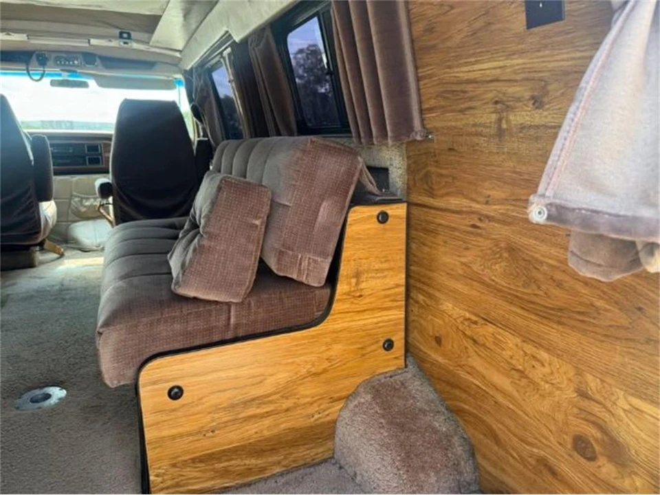 1988 Ford Econoline Van - Image 12 of 21