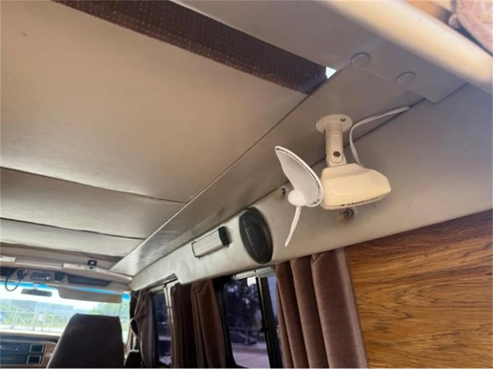 1988 Ford Econoline Van - Image 13 of 21