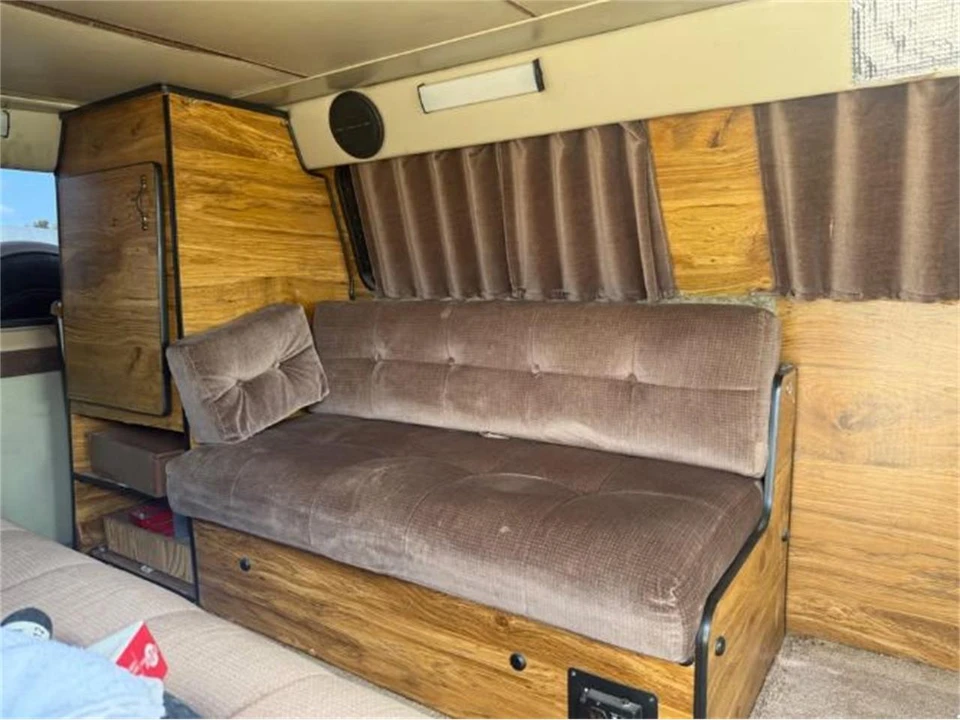 1988 Ford Econoline Van - Image 11 of 21