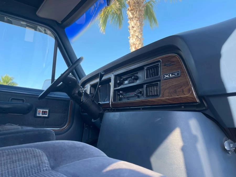 1988 Ford Econoline Van - Image 11 of 23