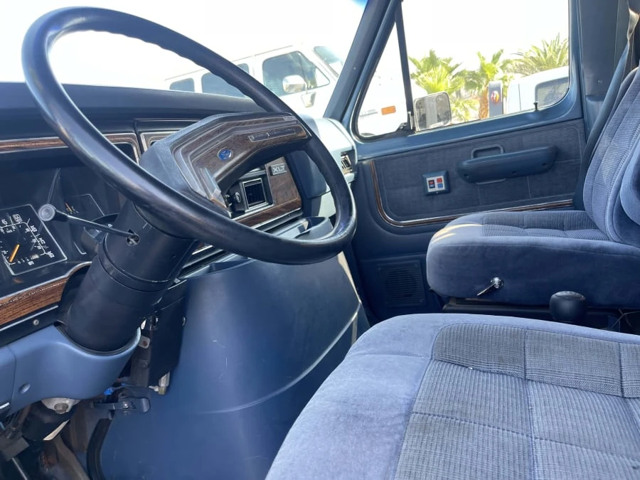 1988 Ford Econoline Van - Image 10 of 23