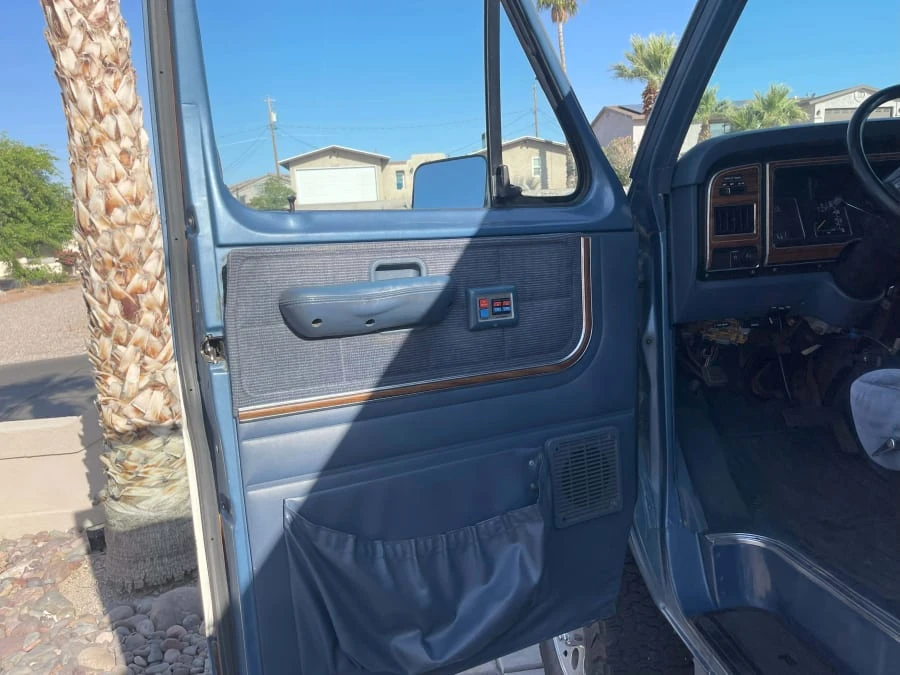 1988 Ford Econoline Van - Image 18 of 23
