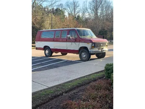 1988 Ford E350 Club Wagon XL