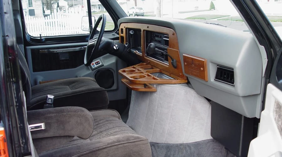 1988 Ford Econoline Van - Image 5 of 12