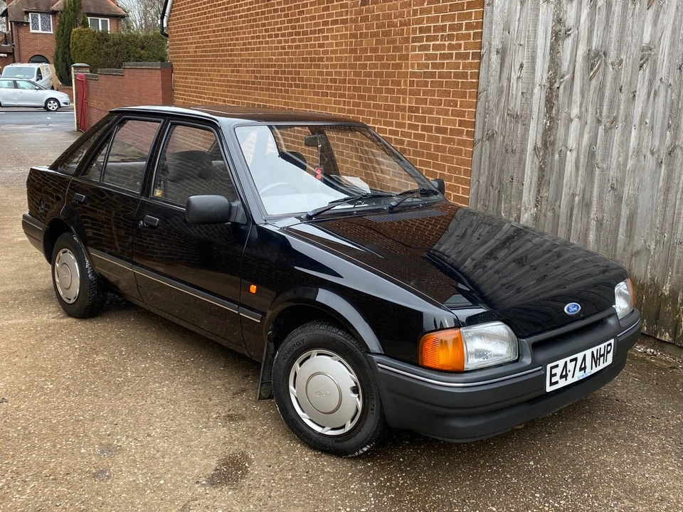 1987 Ford Escort - Image 11 of 30