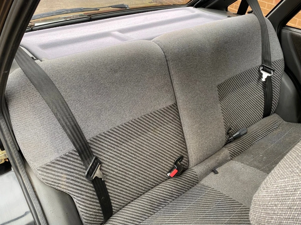 1987 Ford Escort - Image 25 of 30