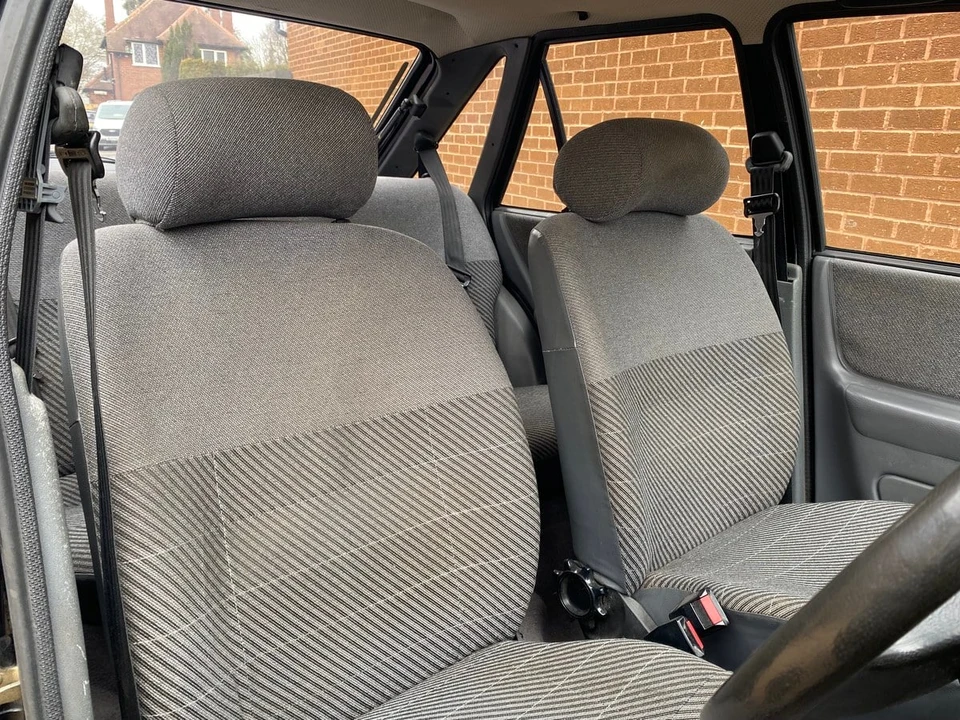 1987 Ford Escort - Image 24 of 30