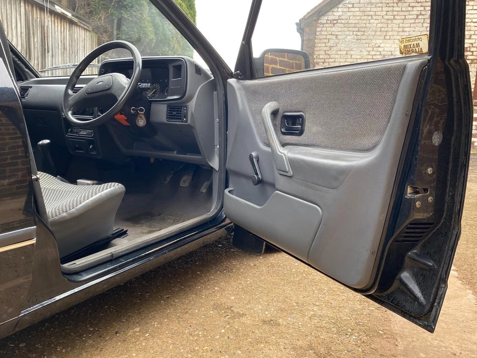 1987 Ford Escort - Image 30 of 30
