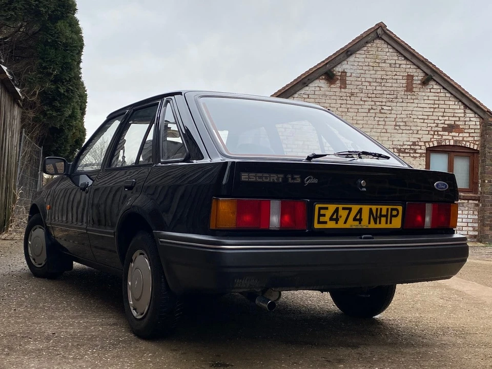 1987 Ford Escort - Image 13 of 30