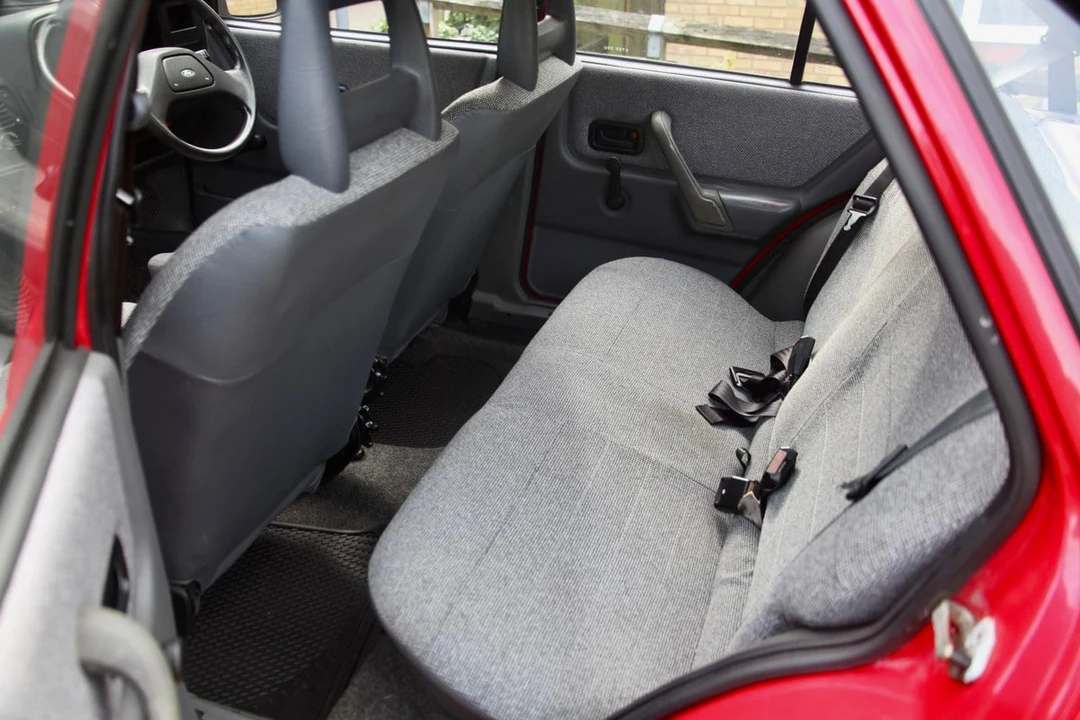 1988 Ford Escort - Image 23 of 30