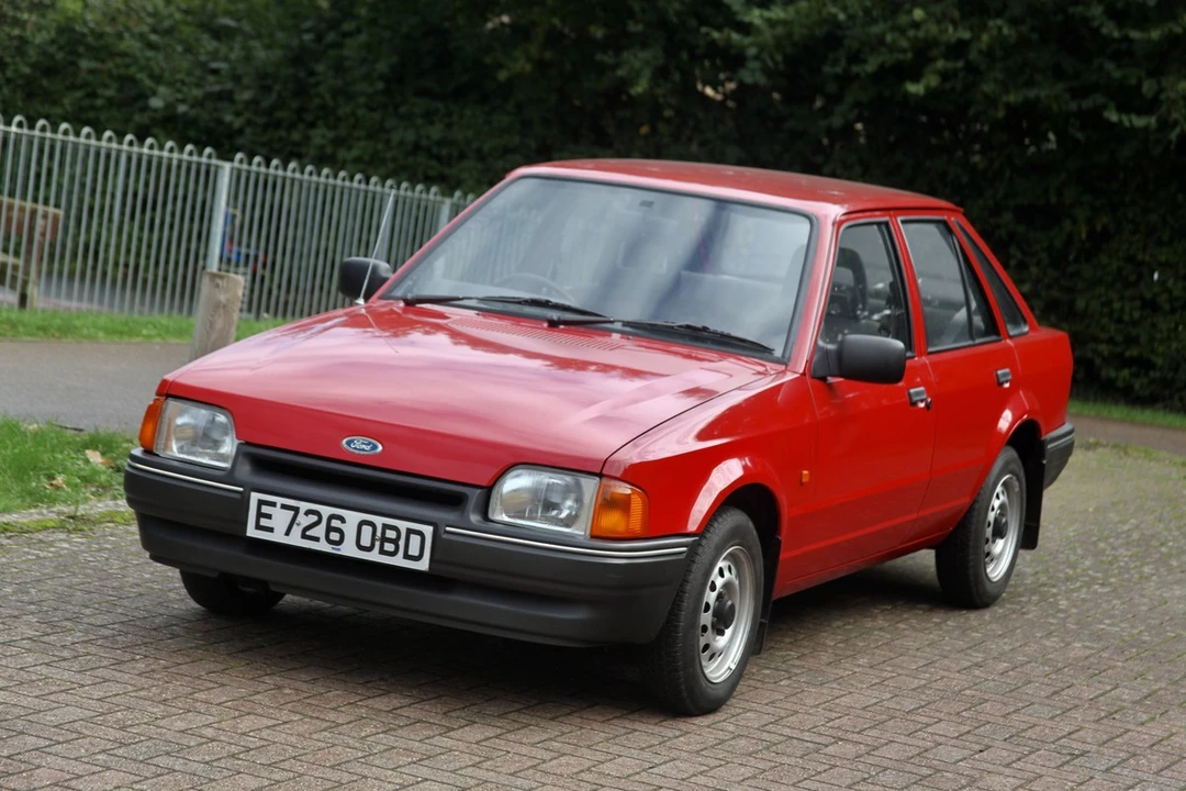 1988 Ford Escort - Image 11 of 30