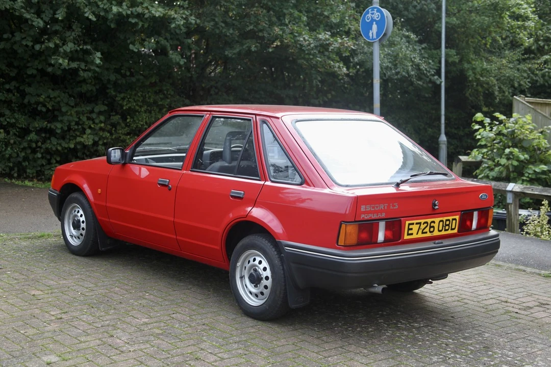 1988 Ford Escort - Image 18 of 30
