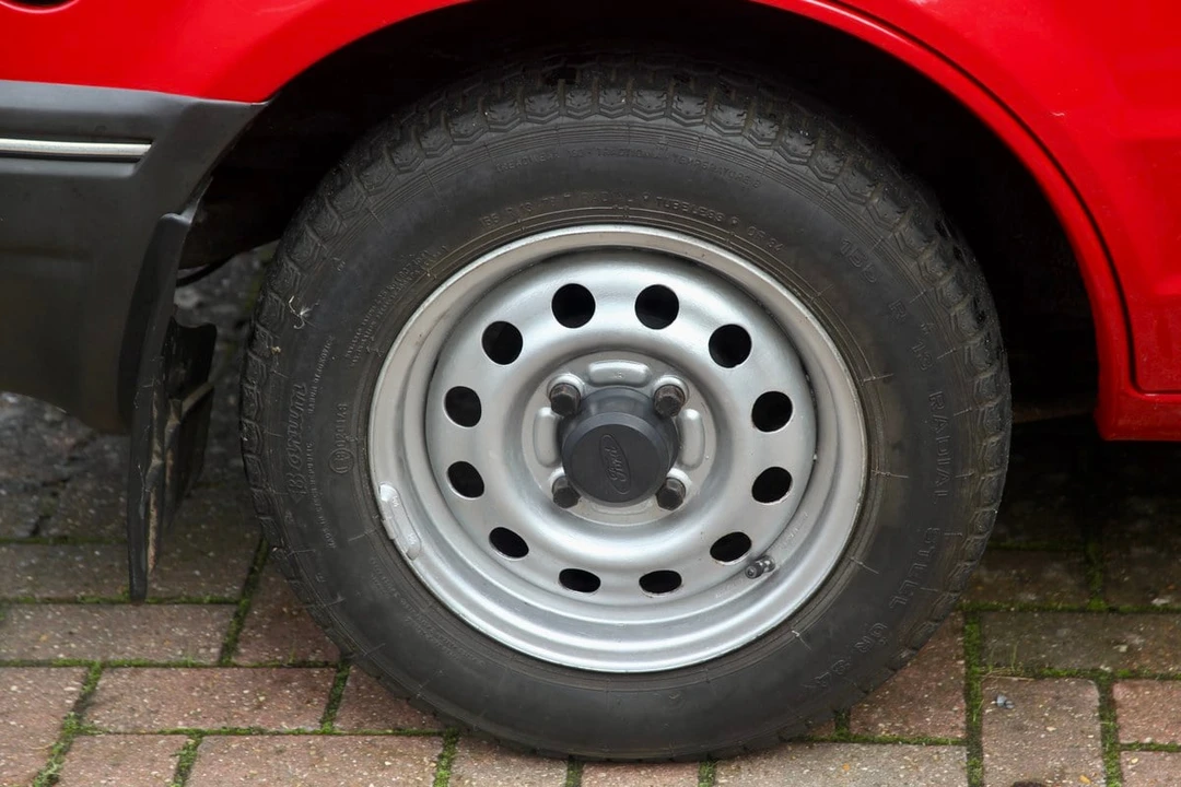 1988 Ford Escort - Image 22 of 30
