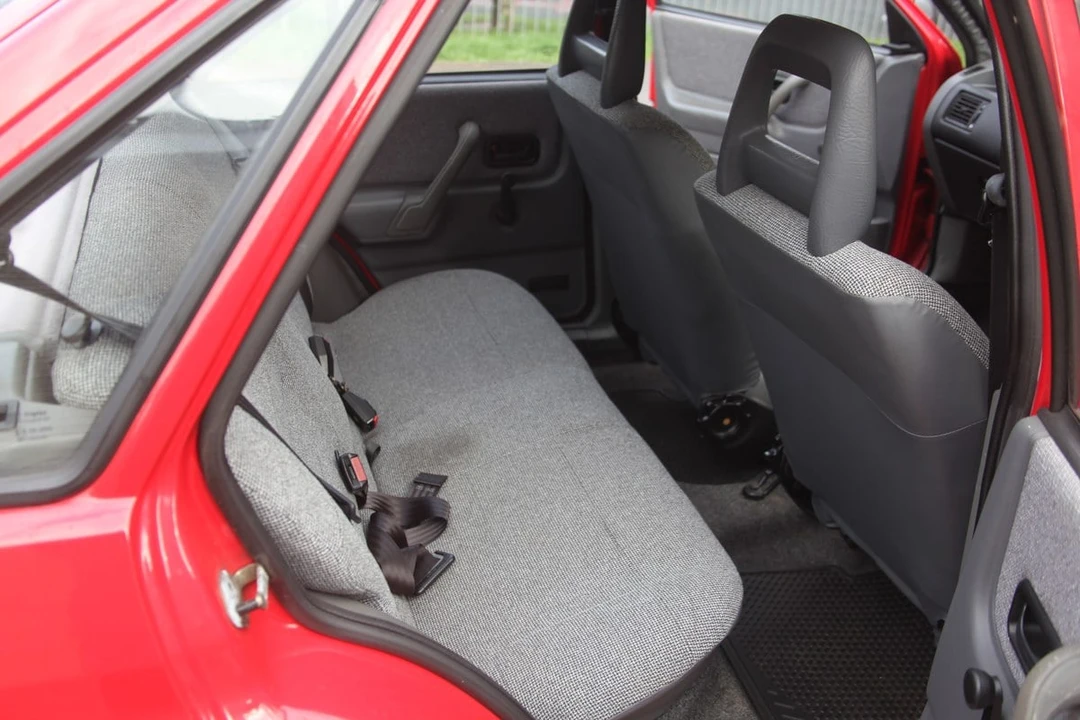 1988 Ford Escort - Image 26 of 30