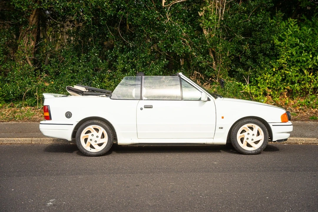1988 Ford Escort - Image 2 of 30